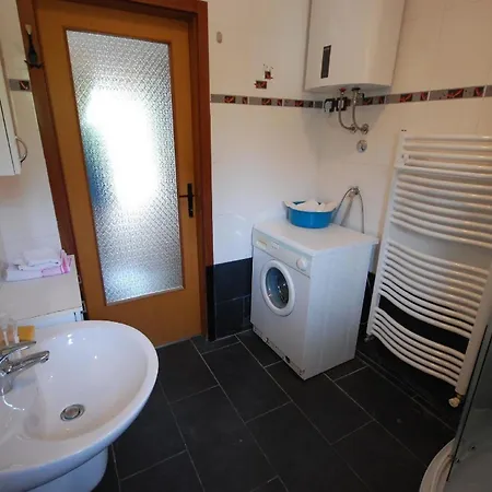 Fuer 5 Personen Ca 77 Qm In Njivice, Kvarner Bucht Krk Apartment