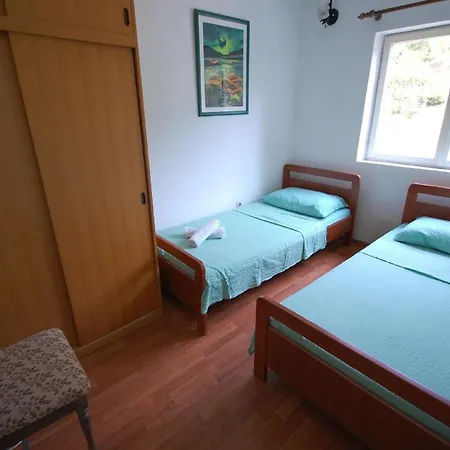 Apartment Fuer 5 Personen Ca 77 Qm In Njivice, Kvarner Bucht Krk