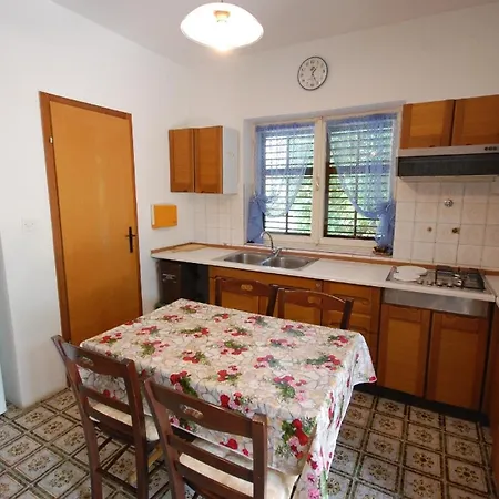 Fuer 5 Personen Ca 77 Qm In Njivice, Kvarner Bucht Krk Apartment *